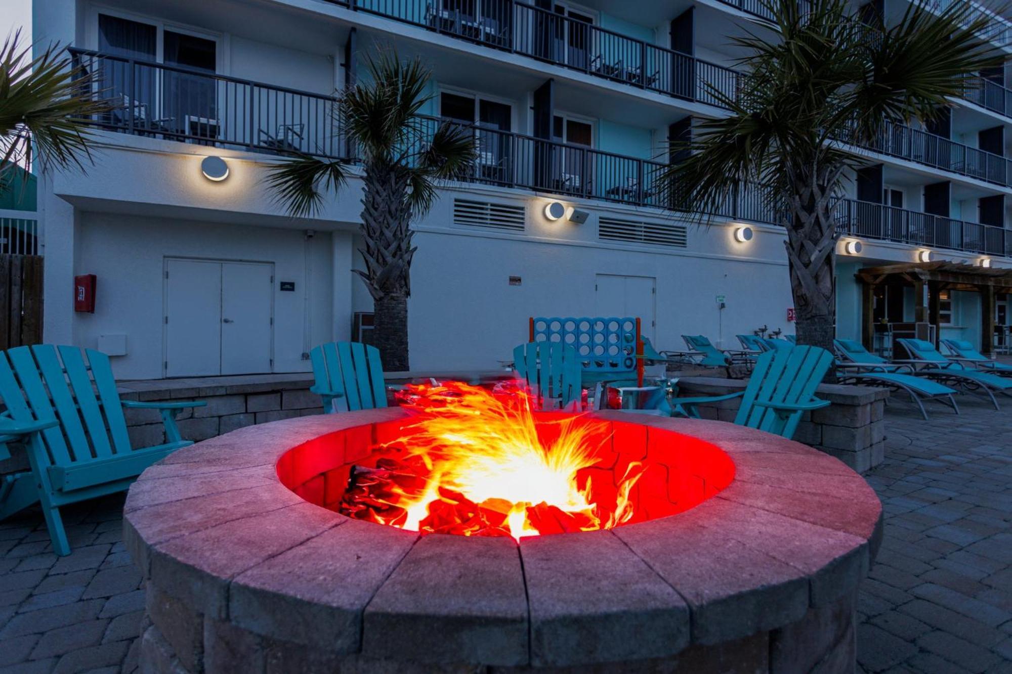 Holiday Inn Resort Oceanfront At Surfside Beach By Ihg Exterior photo