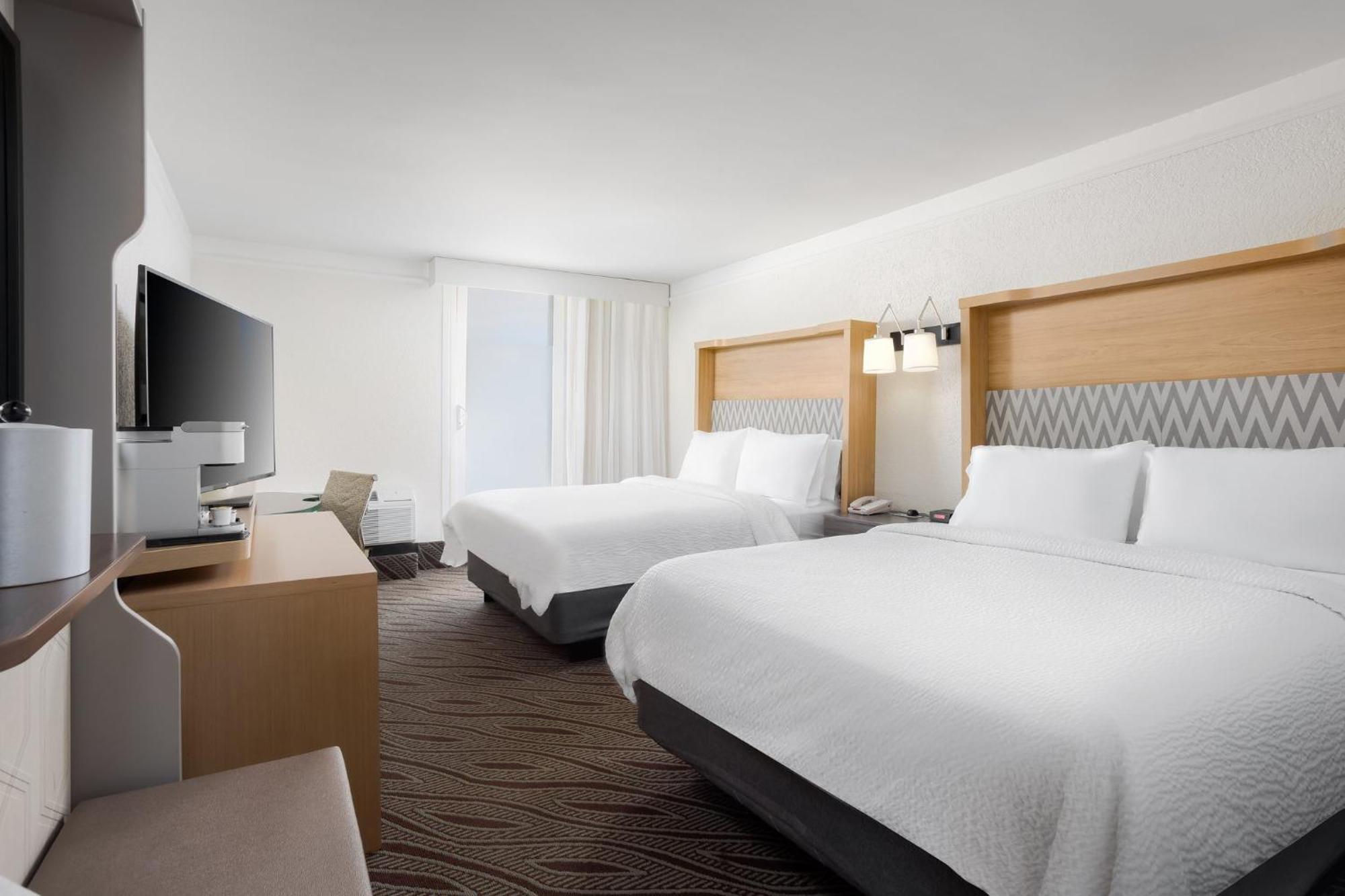 Holiday Inn Resort Oceanfront At Surfside Beach By Ihg Exterior photo
